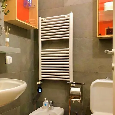 Aracity House קטאניה