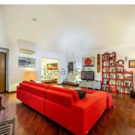 Aracity House קטאניה